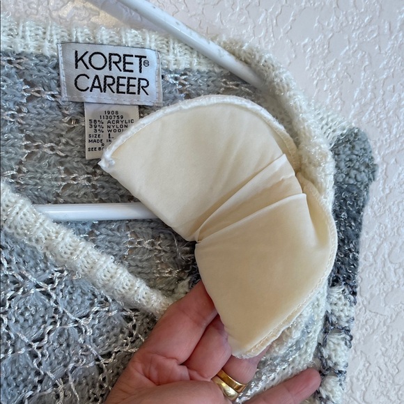 Koret Women's Crew Neck Sweater in Gray and Cream - Picture 7 of 8